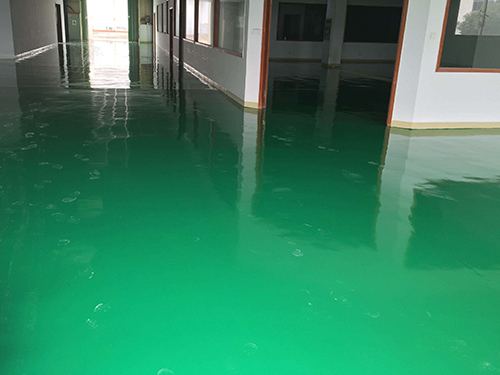 環(huán)氧耐磨地坪如何抵抗重型機械碾壓施工要點全解析